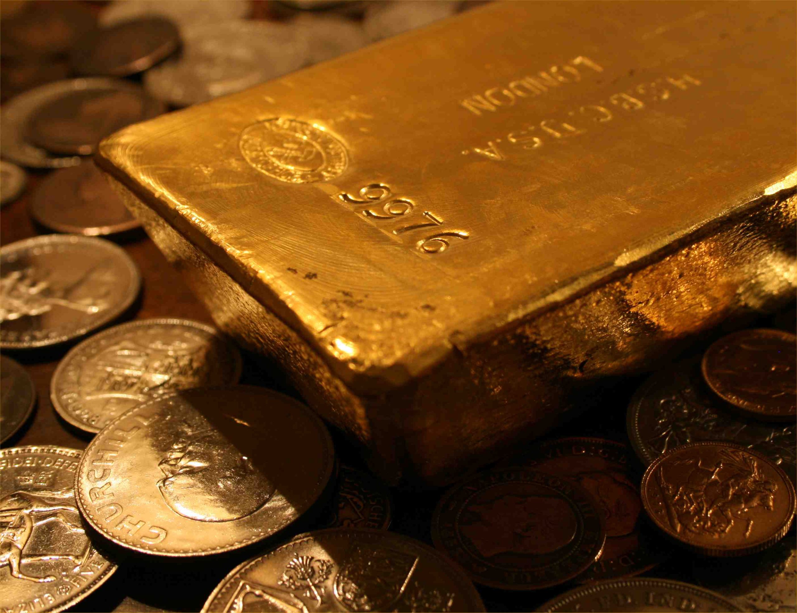 Saving in Gold & Silver: A Guide to Bullion